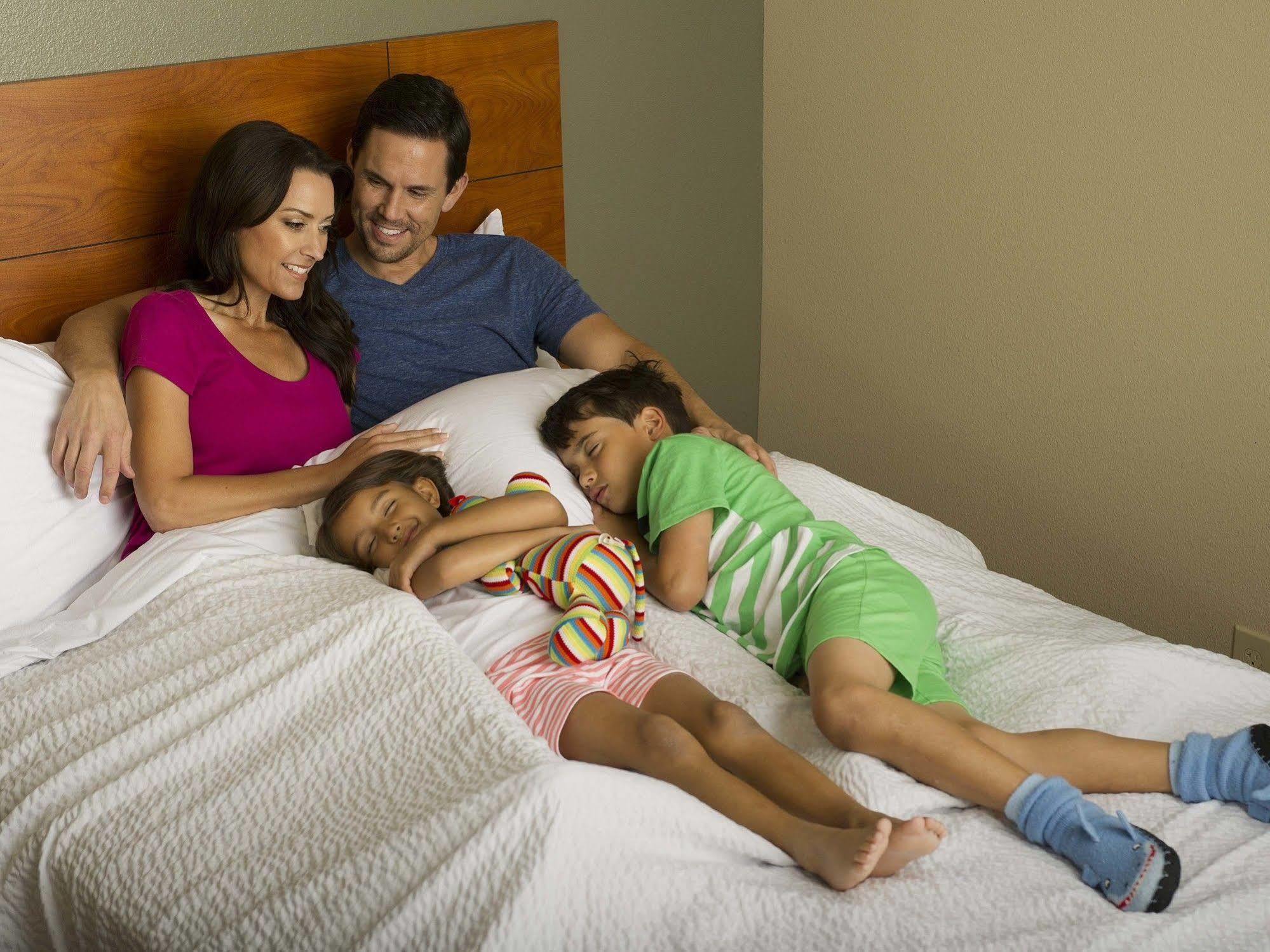 Woodspring Columbus Ne I-270 Airport 3*